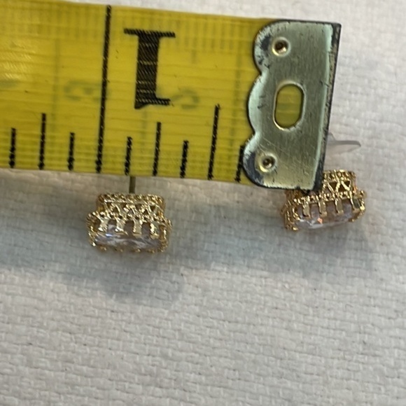 💐5/25 large sparkly stud earrings gold tone edge detail elegant nice quality - Picture 5 of 6
